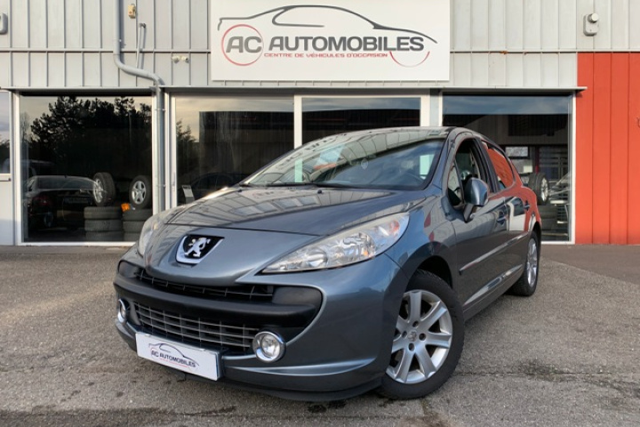PEUGEOT 207