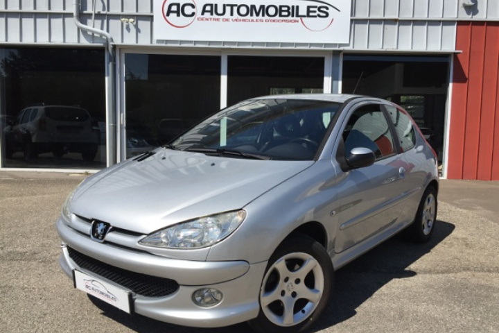 PEUGEOT 206