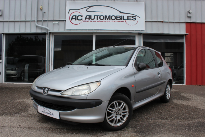 PEUGEOT 206