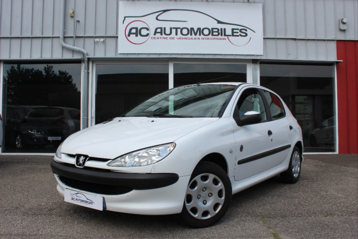 PEUGEOT 206