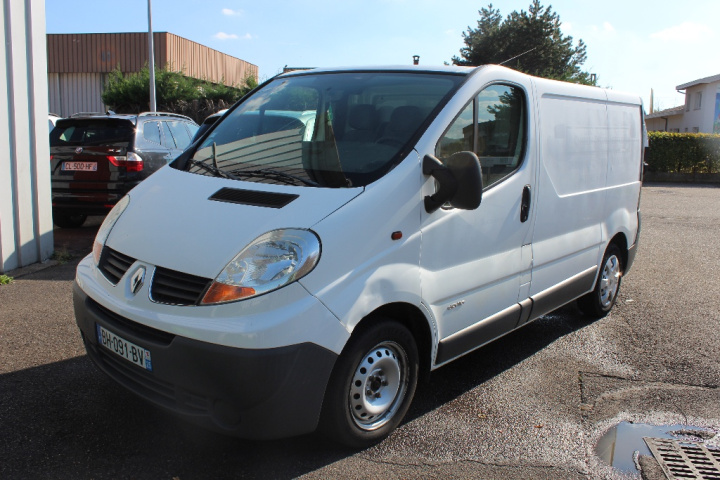 RENAULT TRAFIC FOURGON