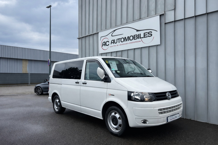 VOLKSWAGEN TRANSPORTER COMBI