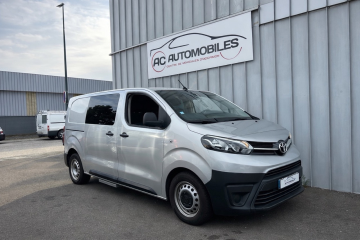 TOYOTA PROACE COMBI