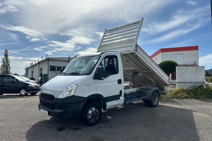 IVECO DAILY FOURGON