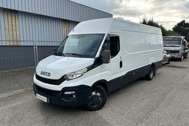 IVECO DAILY FOURGON