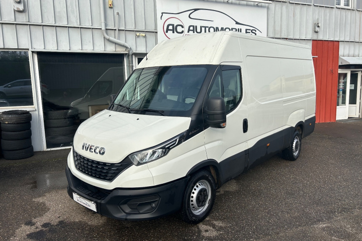 IVECO DAILY FOURGON